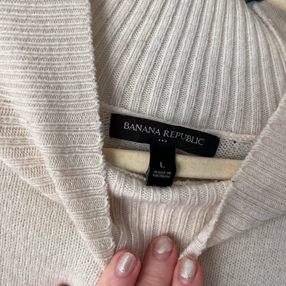 Cream mock neck sweater - Picture 2 of 3